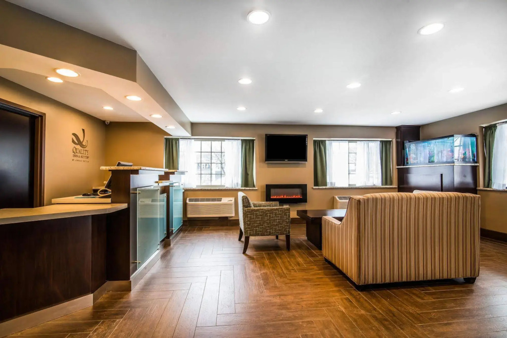 Clarion Pointe Syracuse Downtown