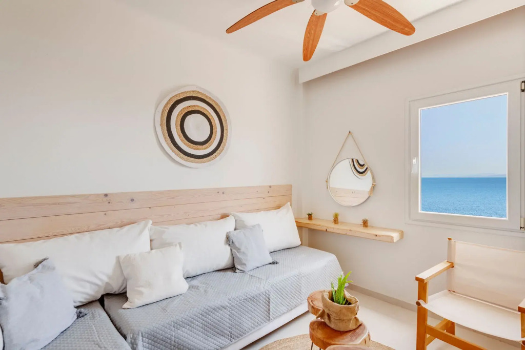 Faros Resort