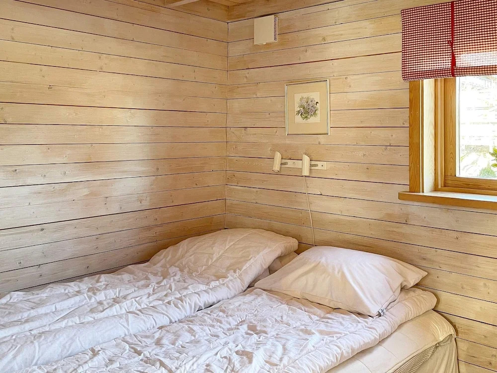 6 person holiday home in HAMMARÖ-By Traum