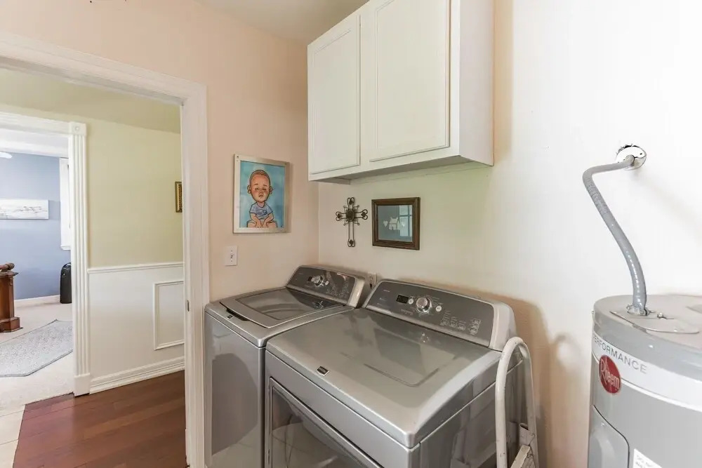 Heaven On Earth In The Historic District 3 Bedroom Home by Redawning