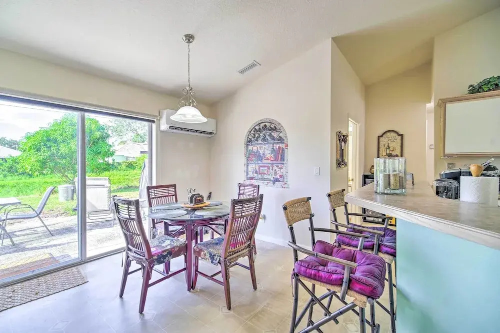 'banzai Palm Bay' Home Near Parks & Beaches!