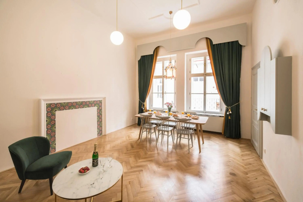 Downtown Designer apartment Karlin