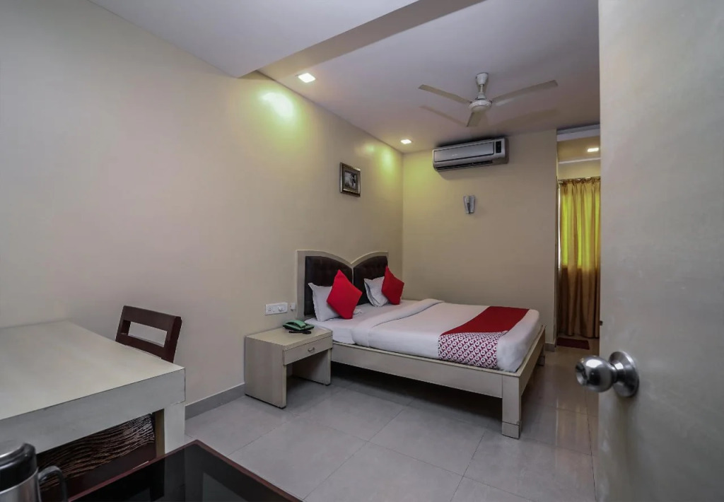 Hotel Tourist Palace