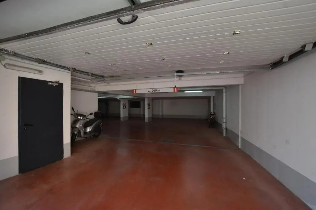 Apartment Max