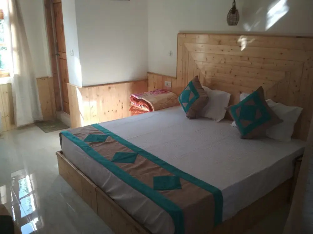 Purnima guest house Manali