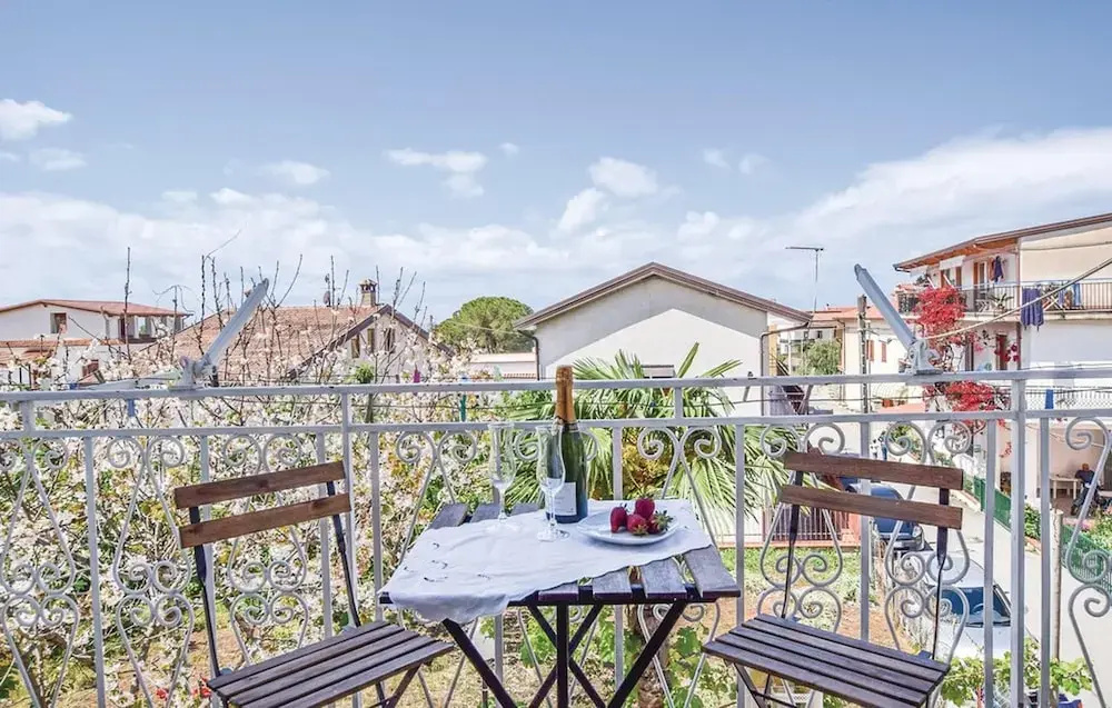 Apartment With one Bedroom in Santa Maria di Castellabate, With Wonderful sea View, Enclosed Garden and Wifi - Near the Beach