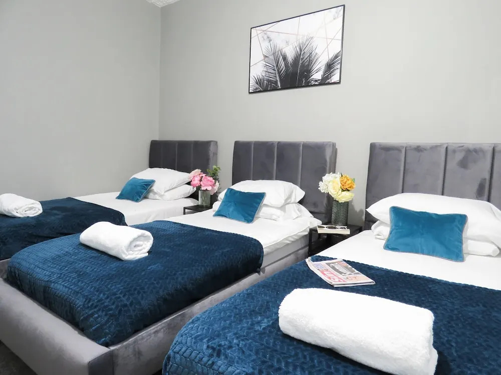 Tudors eSuites Three Bedroom House