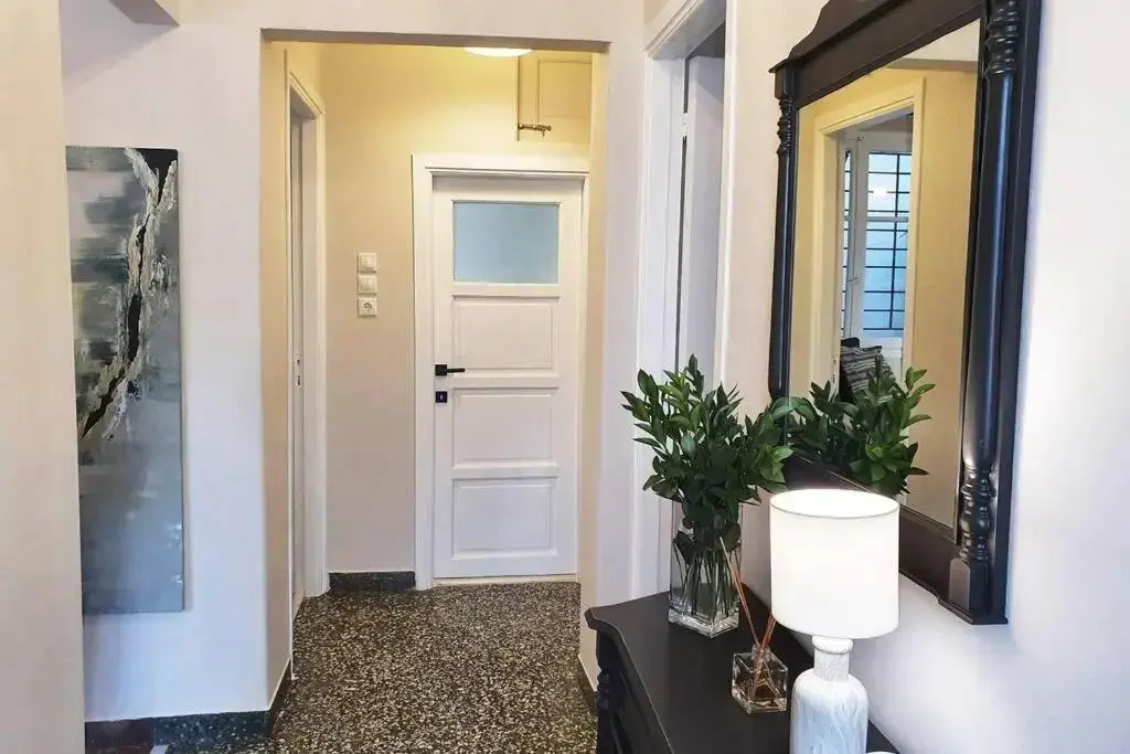 COZY Stylish Apt., 800m to METRO, 2min to Highway