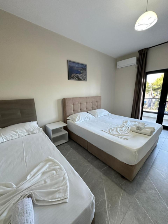 Molla Hotel Restorant
