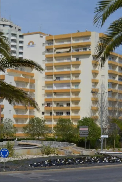 RH 3 Castelos Rocha Beach Apartment