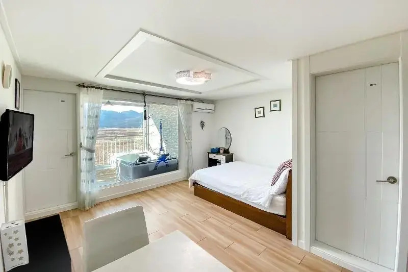 Ganghwa Noeldamunspa Pension