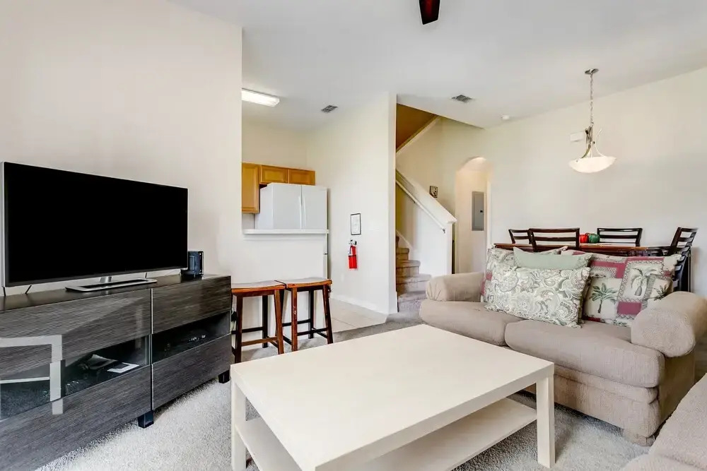 Calabria Villa Regal Palms 4