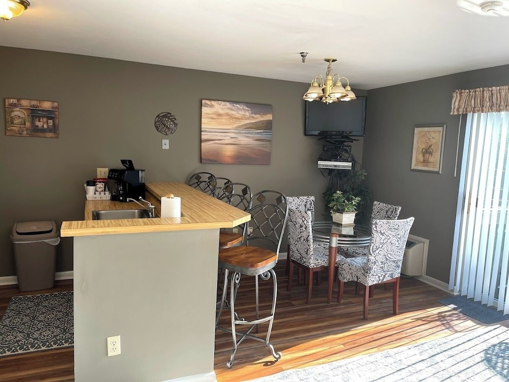 Condominium Suites at Lake Winnipesaukee
