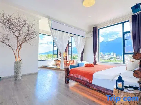 Dali Zuoshe Courtyard Homestay