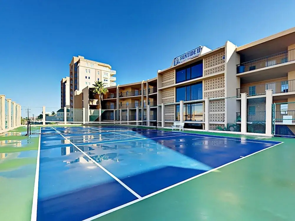 4400 Gulf Blvd Condo Unit 408