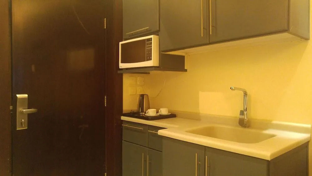Al Muhaidb Residence Al Takhasossi 2 - Economic