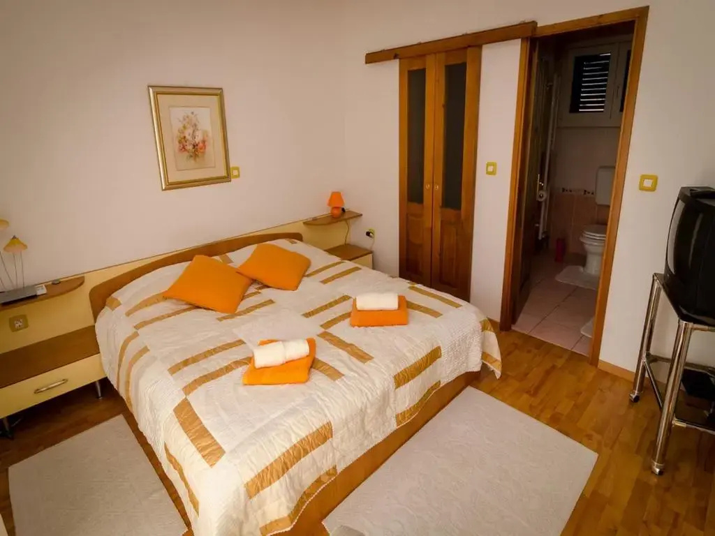 Beautiful three bedroom apartment with a yard and terrace - Apartment Zoranica I - AE1405