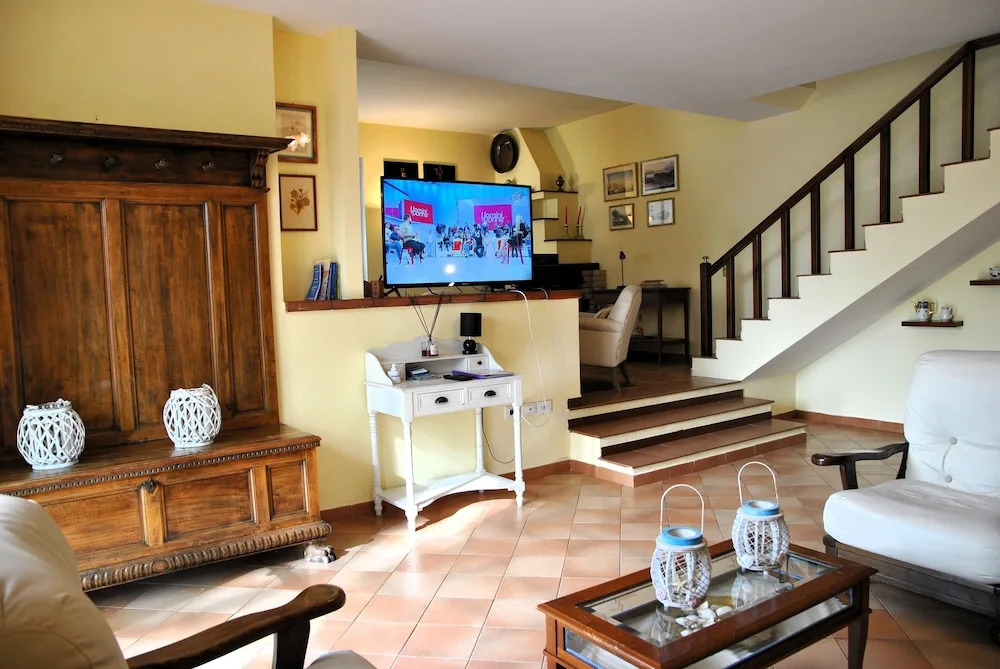 Villa Vallereale beautiful garden and private pool 9 km from Sperlonga