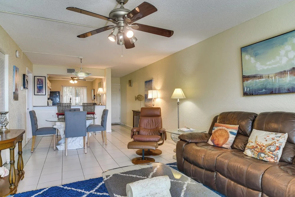 Pool Access! Extended Base 2 Mi to St Pete Beach