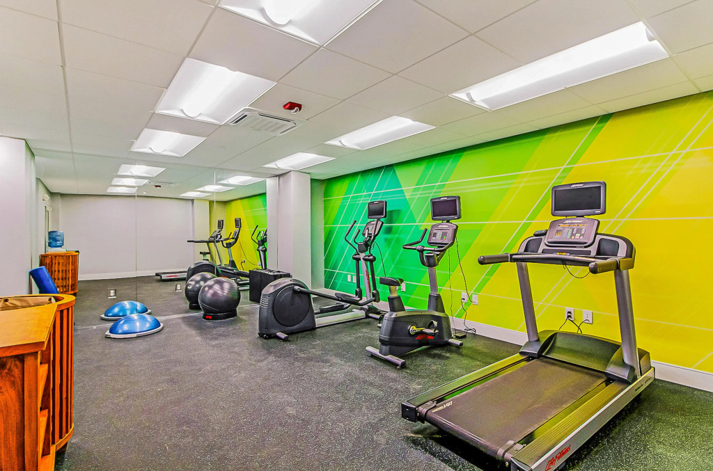 Holiday Inn Resort Oceanfront at Surfside Beach by IHG