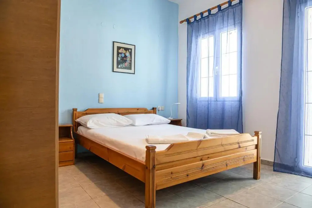Doria's Seaview Apartment at Keratokampos I