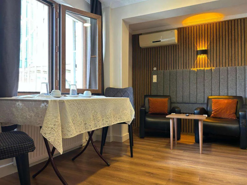 Naila Hotel