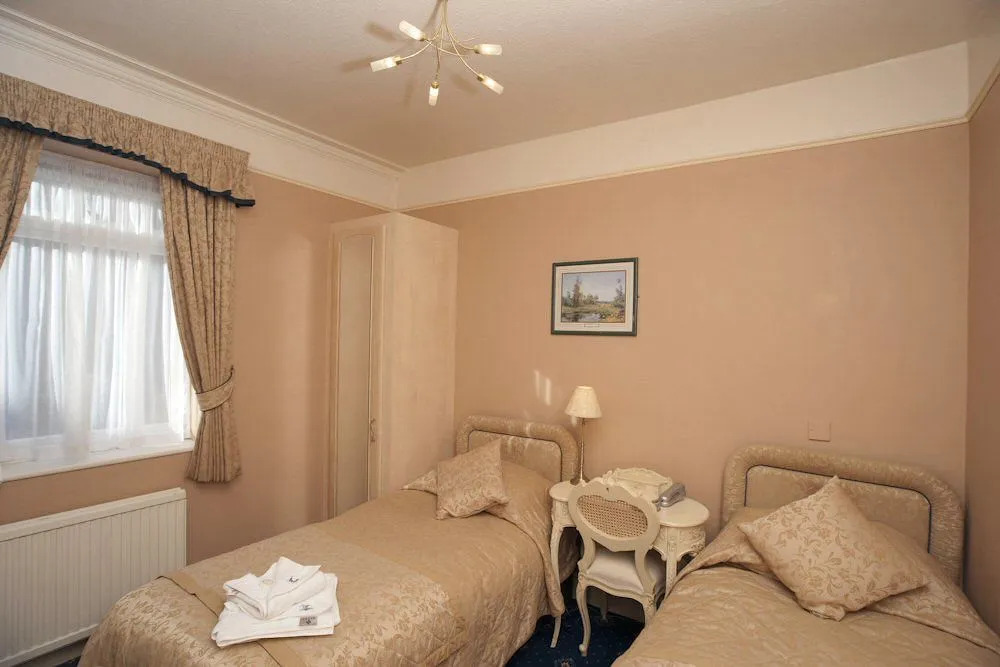 Abbington Hotel