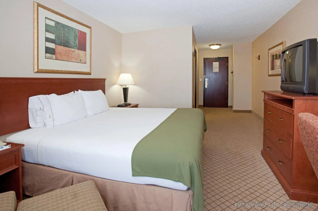 Country Inn & Suites by Radisson, Garden City, KS