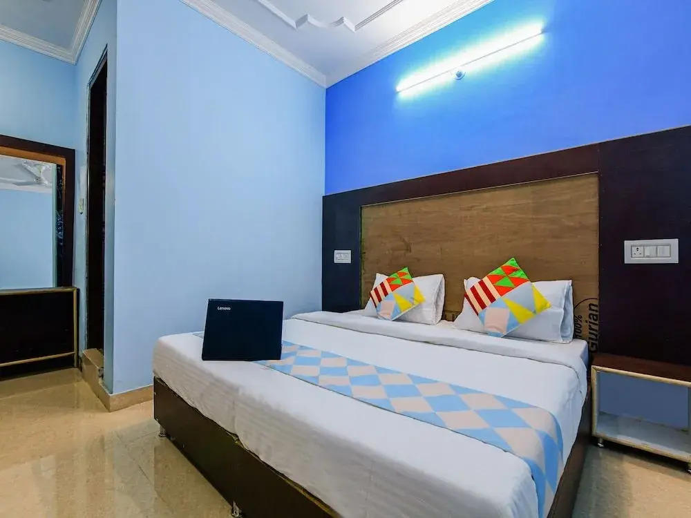 OYO 18595 Home Exotic Stay Tibetan Mini Market
