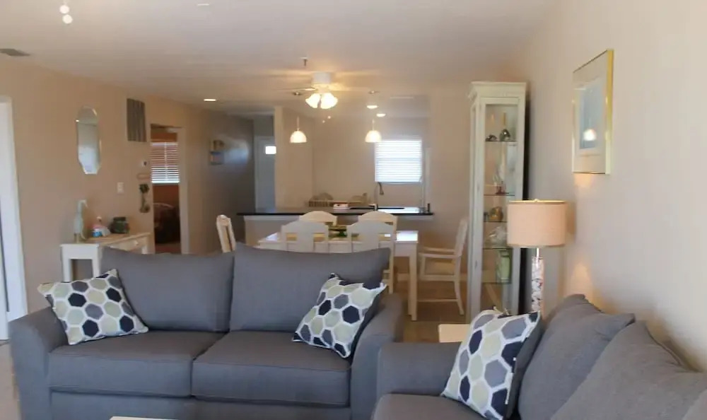 Sea Breeze 303 Apartment