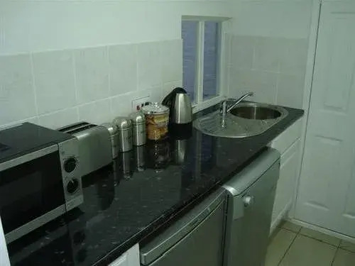 Hostel Alma & Cafe Express