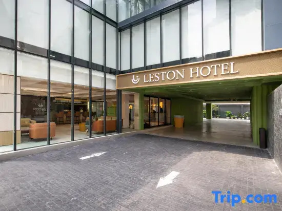 Leston Hotel