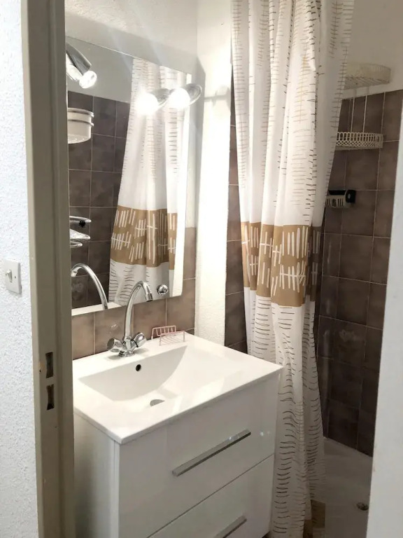 Studio in Six-Fours-Les-Plages, with Wonderful Lake View And Furnished Balcony - 200 M From the Beach