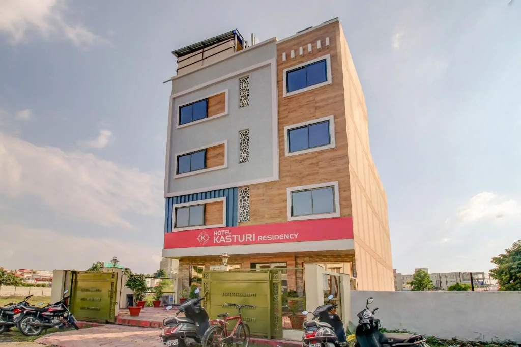 CAPITAL O76275 Hotel Kasturi Residency