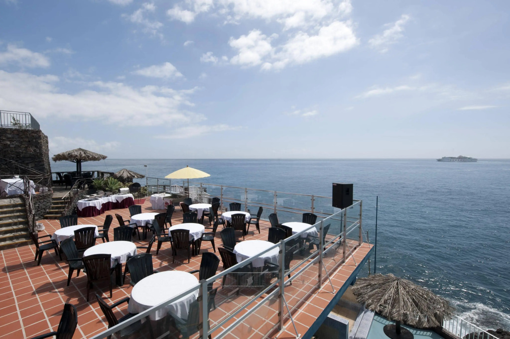 Hotel Roca Mar