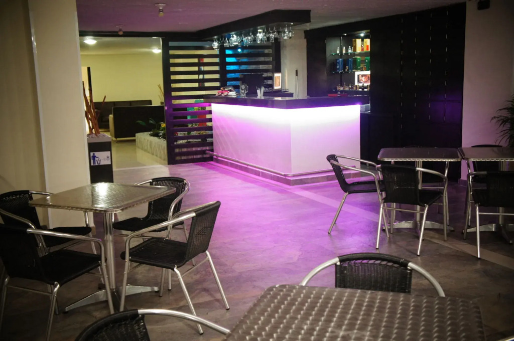 HOTEL PLAZUELA REAL