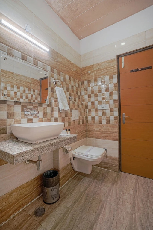 Hotel Seven - Centre of City Chandigarh