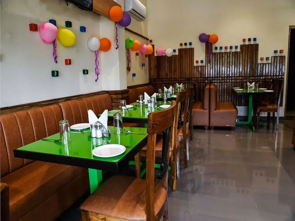 OYO 10352 Hotel Vishwas