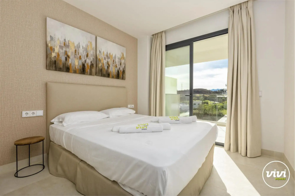 Deco in Fuengirola with 2 bedrooms and 2 bathrooms