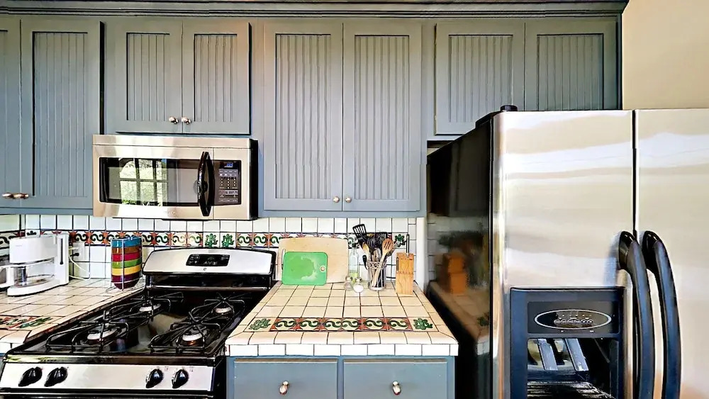 Open-Concept Cabin - 1 Br cabin by RedAwning