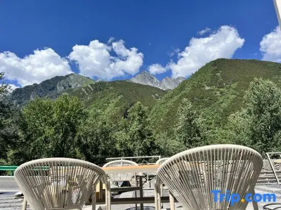 Little Carpenter Inn – Shuangqiaogou (2nd Branch)