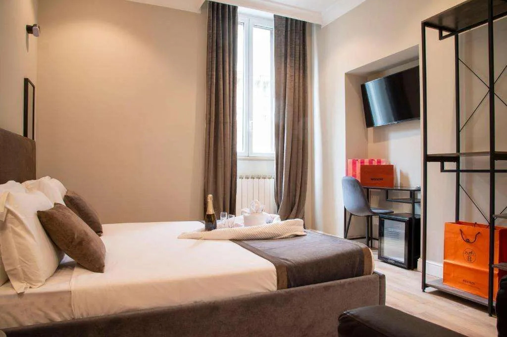 AD Suites Tritone