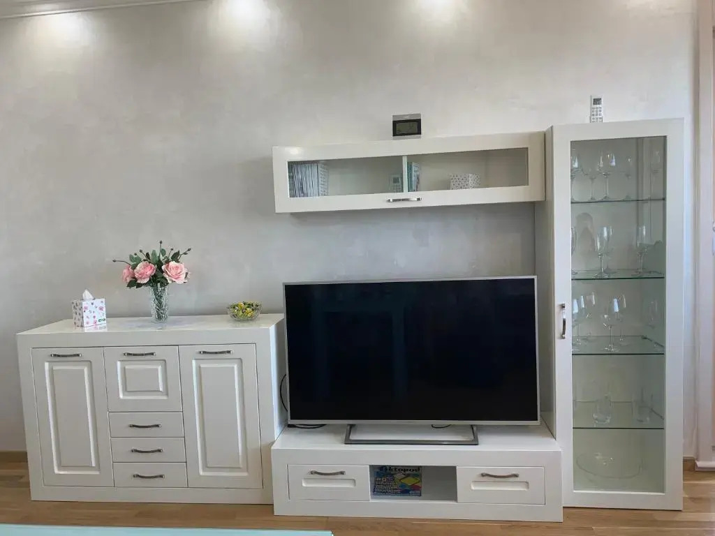 Panoramic sea view 3-bedroom apartment 50 m from the sea
