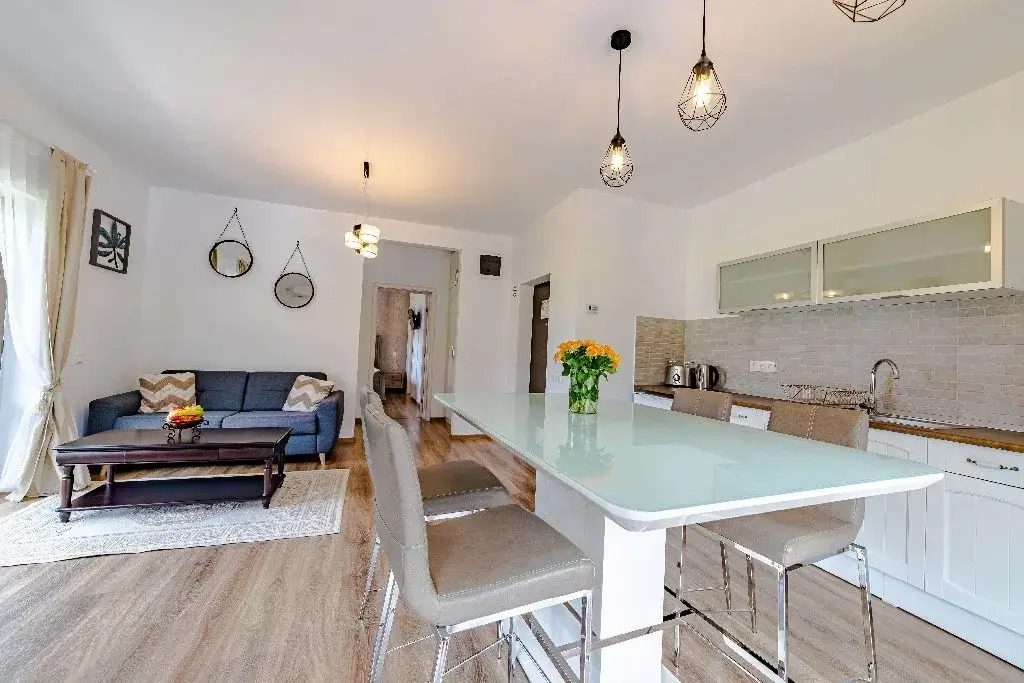 Yael Apartments