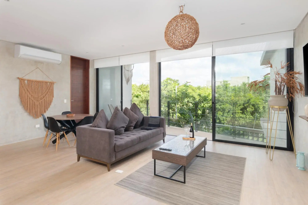 Modern 4BR Apartment  | La Veleta | Rooftop Pool | Amazing Amenities | Incredible Jungle View