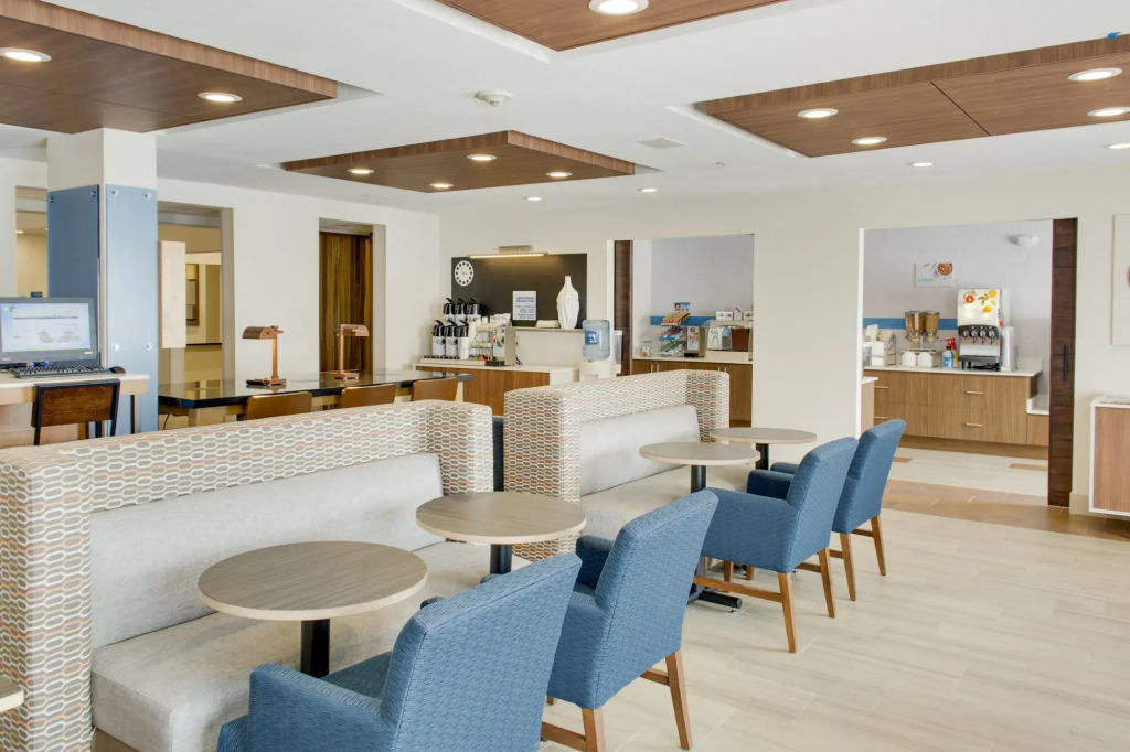 Holiday Inn Express Hotel & Suites Chickasha by IHG