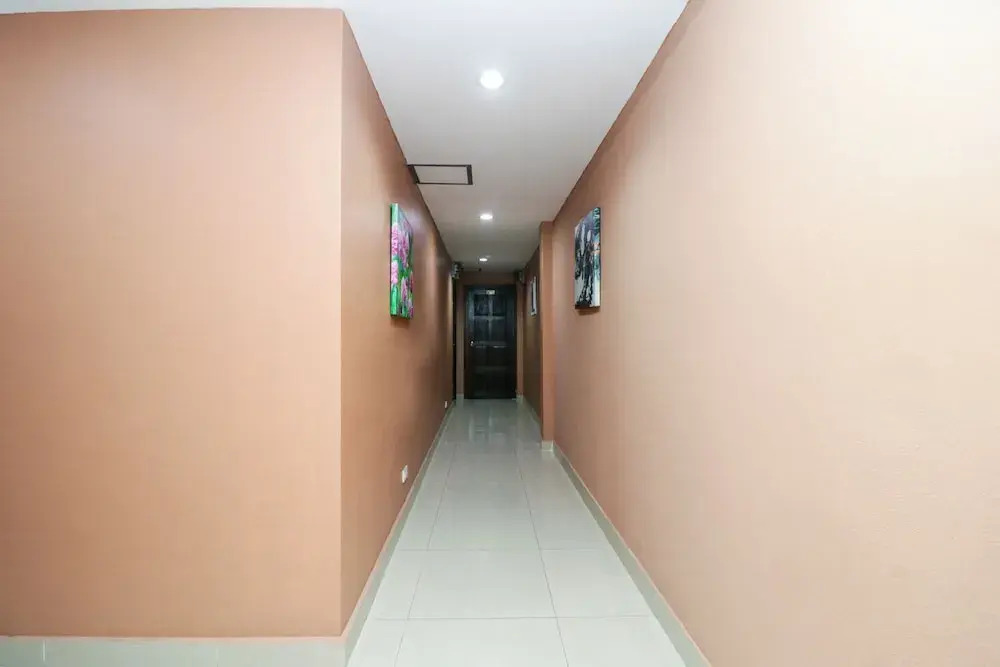 OYO 131 Griebs Inn