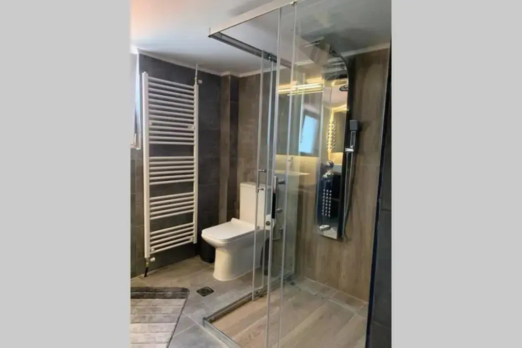 SIMONE LUXURY SUITE, Central Modern Apartment
