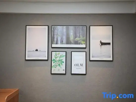 Yibin moon Peninsula Light Hotel(University City & Exhibition Center)