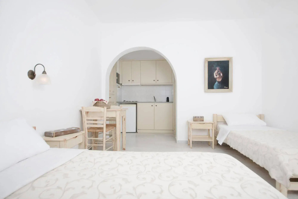 Fragias Studios & Apartments